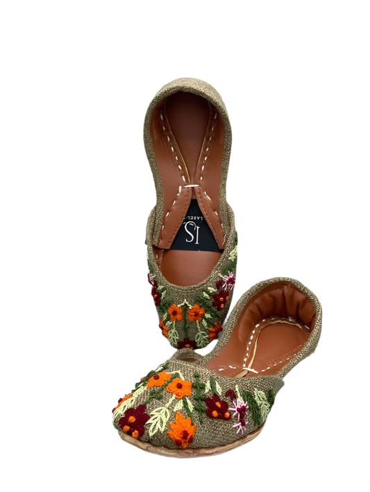 Jute Bloom Khussa